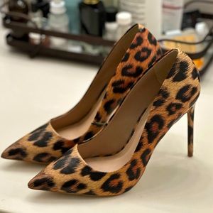 Steve Madden leopard print pumps. Size 9